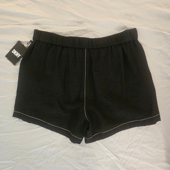 DKNY Women's Shorts Size 4 Black with White Stitching NWT  L145 - Picture 2 of 5